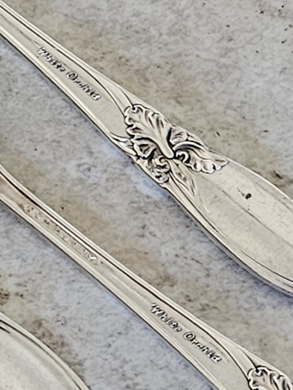 7 Oneida Silverplate White Orchid Salad Fork 6.75" delicate floral 1953 - Picture 13 of 14